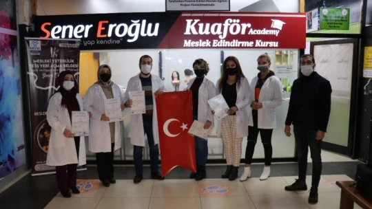 Bu kursu bitiren iş sahibi oluyor