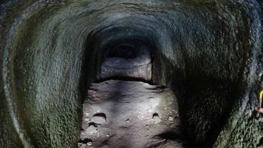 Bu mağara binlerce yıldır gizemini koruyor