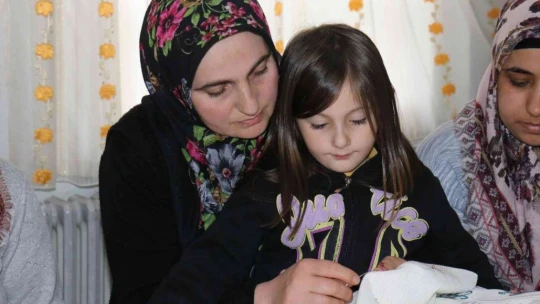 Bu okulda ders zili hem öğrenci hem veliler için çalıyor
