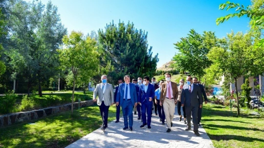 Büyükelçi Landrut kent müzesini gezdi