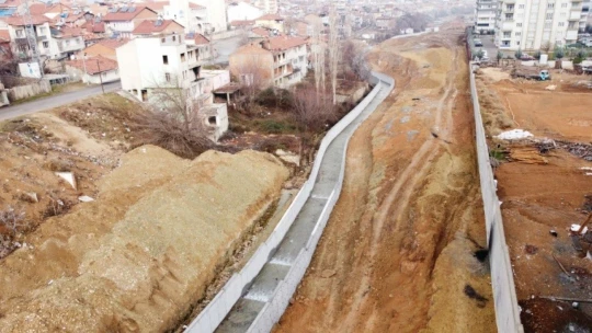 Çakır'dan, Güder'in çalışmalarına övgü