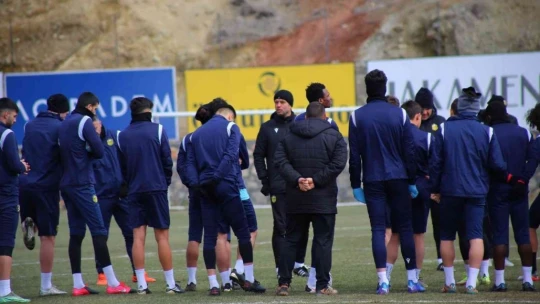 Cihat Arslan: 'Kasımpaşa'yı yenersek yarışın içinde oluruz'