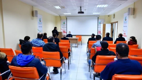 Çınar, 'kayısı çiçeği şenliği' misafirleriyle bir araya geldi
