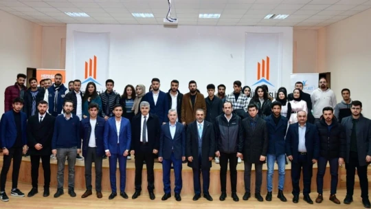 Çınar öğrencilere tavsiyede bulunmuş!
