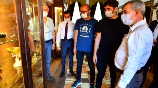 Çınar, koku filminin oyuncularını misafir etti