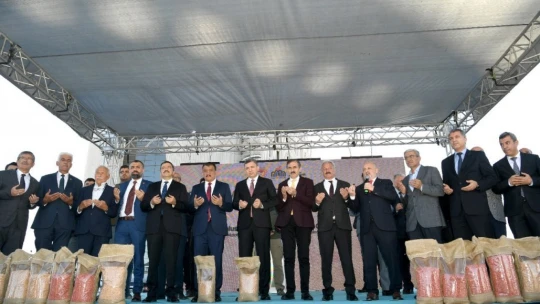 Çitçilere arpa ve buğday tohumu dağıtıldı