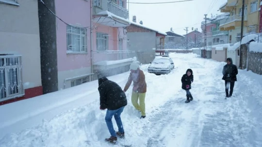 Çocuklar karın keyfini çıkardı