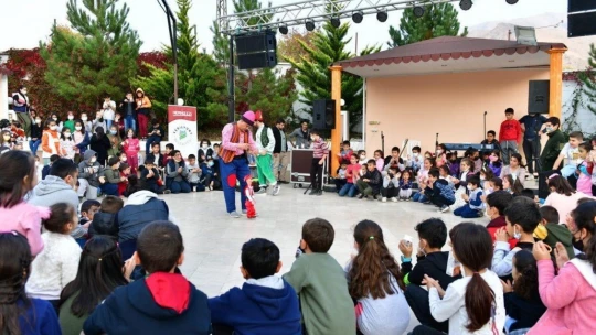 Çocuklar, Yeşilyurt çocuk şenliğinde keyifli anlar yaşadı
