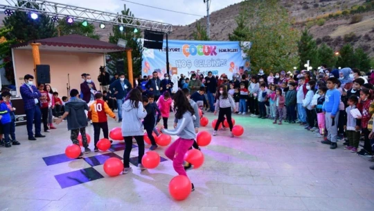 Çocuklar, Yeşilyurt çocuk şenliğinde keyifli anlar yaşadı