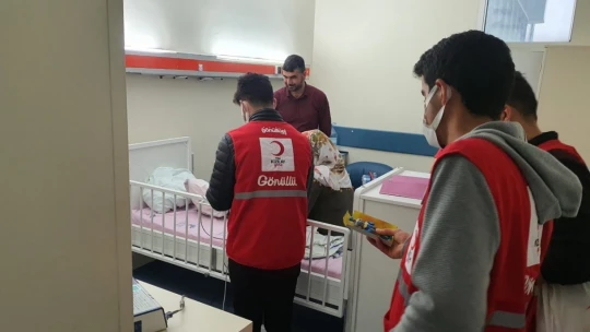 Çocukların yüzünü güldürmek için kolları sıvadılar