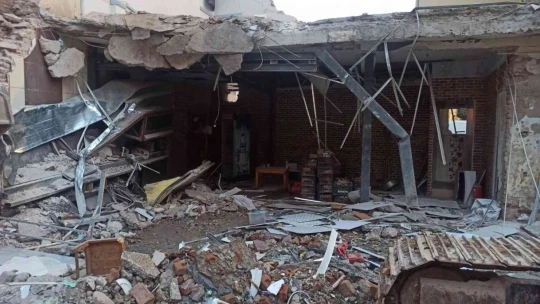 Çöken binadaki hasar gün ağarınca ortaya çıktı