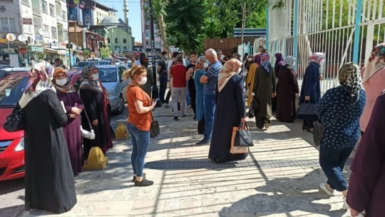 Covid-19 gölgesinde YKS maratonu başladı