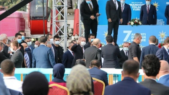 Cumhurbaşkanı Erdoğan'dan Macron ve Wilders'e sert tepki