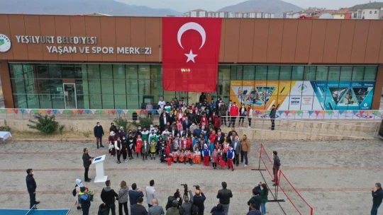 Cumhuriyet Kupası'nda dereceye girenlere ödülleri dağıtıldı