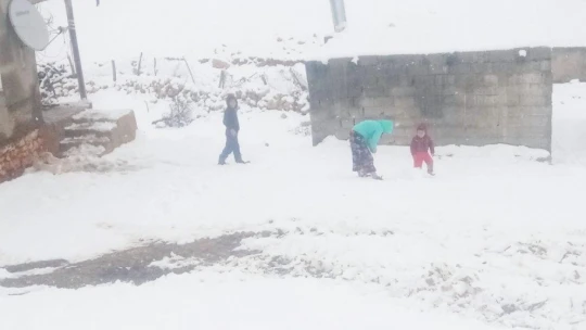 Darende'de ilk kar düştü