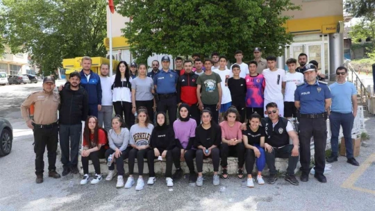 Darende'de öğrenciler madalya için  ter döktü