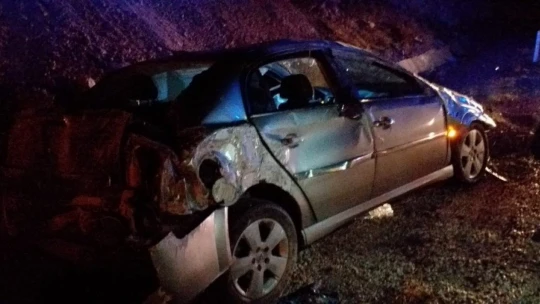 Darende'de otomobil yoldan çıktı: 3 yaralı