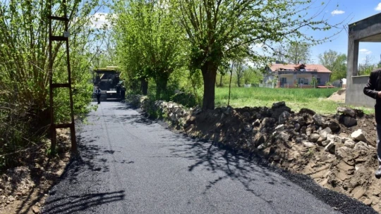 Demirci Sokak sıcak asfalta kavuştu