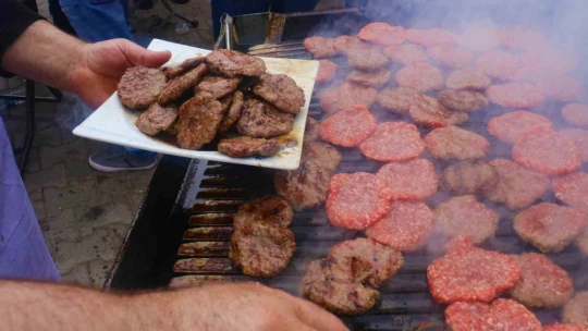Malatya'da 28 bin kişiye köfte ekmek dağıtıldı