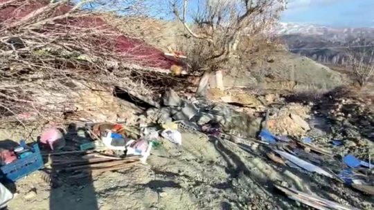 Deprem bölgesi Malatya'da heyelan, bir mezrayı yuttu