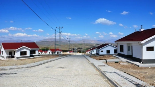 Deprem evleri tamamlanıyor