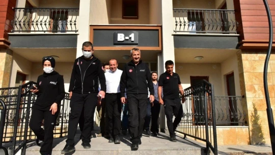 Deprem konutlarında 'teslim' müjdesi