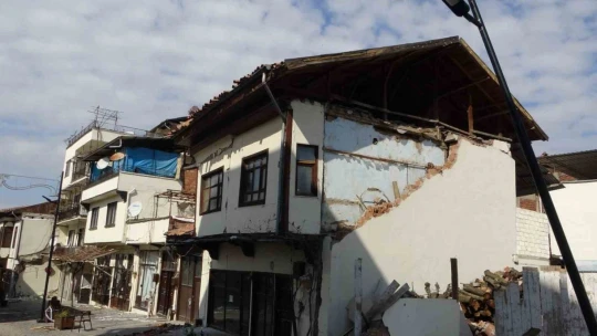 Deprem Malatya'da tarihi kültürel yapılara da zarar verdi