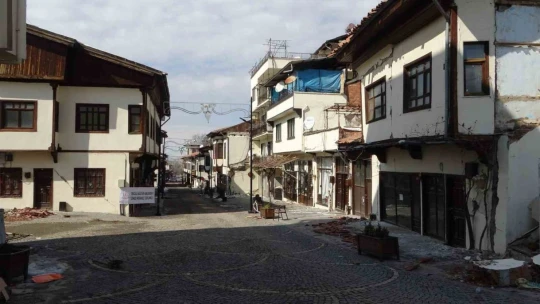 Deprem Malatya'da tarihi kültürel yapılara da zarar verdi