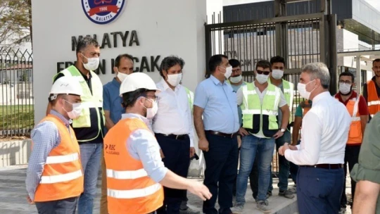 Depremde hasar gören okulların yerine yenisi yapılıyor