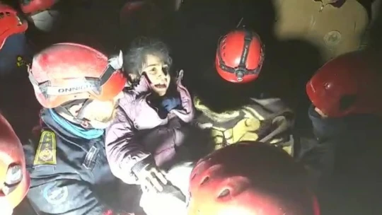 Depremden 25 saat sonra gelen mutluluk
