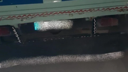 Depremzede konutlarından demir çalan 4 kişi yakalandı