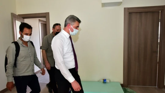 Depremzedeler için yapılan köy konutlarının inşaatı tamamlandı
