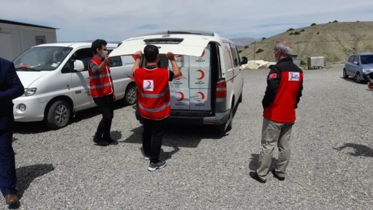 Depremzedelere gıda ve hijyen desteği