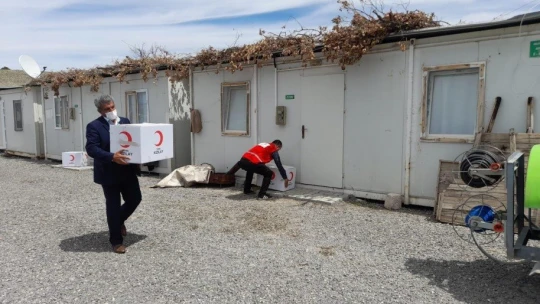 Depremzedelere gıda ve hijyen desteği