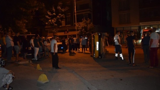 Devrilen otomobilden burnu bile kanamadan çıktı