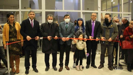 Yaşama Dair Absürt Eleştiriler