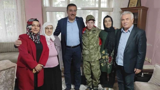 Down Sendromlu Furkan'ın askerlik hayali gerçek oldu