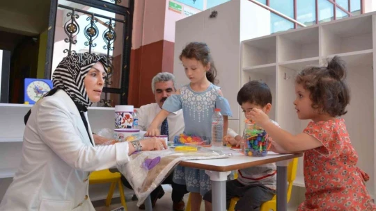 Eğitim materyalleri Malatya'da okullara ulaştı