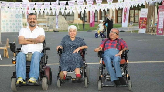Engelli aktivistten örnek davranış