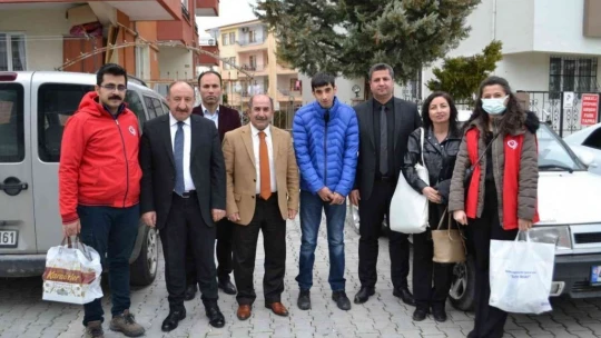 Engelli gence doğum günü sürprizi