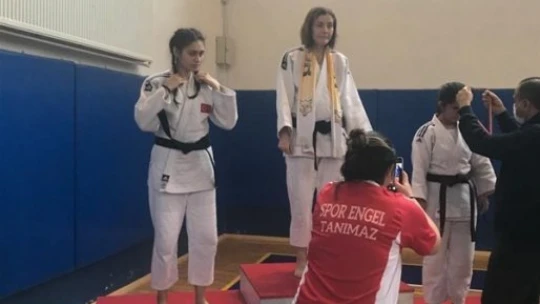 Engelli iki judocu Türkiye Şampiyonası'ndan madalyalarla döndü