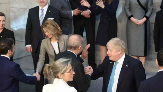 Erdoğan, NATO Liderler Zirvesi'nde aile fotoğrafı çekimine katıldı