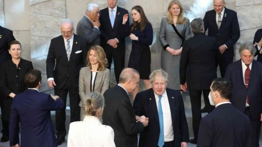 Erdoğan, NATO Liderler Zirvesi'nde aile fotoğrafı çekimine katıldı