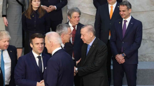 Erdoğan, NATO Liderler Zirvesi'nde aile fotoğrafı çekimine katıldı