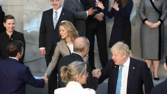 Erdoğan, NATO Liderler Zirvesi'nde aile fotoğrafı çekimine katıldı