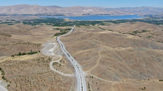 Erenli Mahallesinde beton yol uygulaması yapıldı