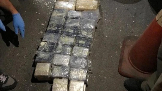 Eroini peynir bidonları içine saklamışlar