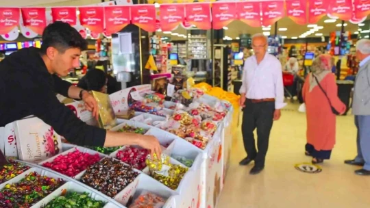 Esenlikten alışveriş yüz güldürüyor