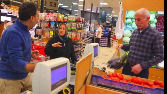 Esenlikten alışveriş yüz güldürüyor