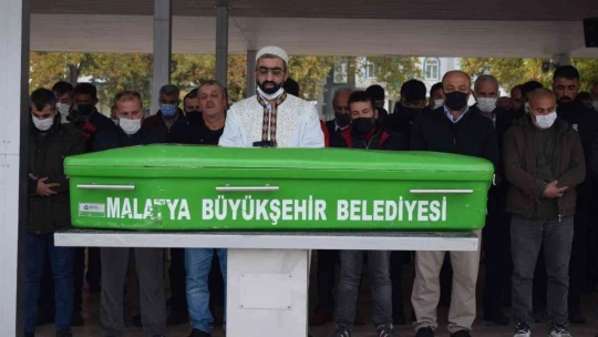 Eşi tarafından öldürülen kadın, gözyaşları arasında defnedildi